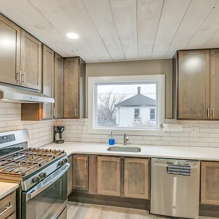 Cozy Maine Getaway Covered Deck, Walk To Beach! Lubec Extérieur photo
