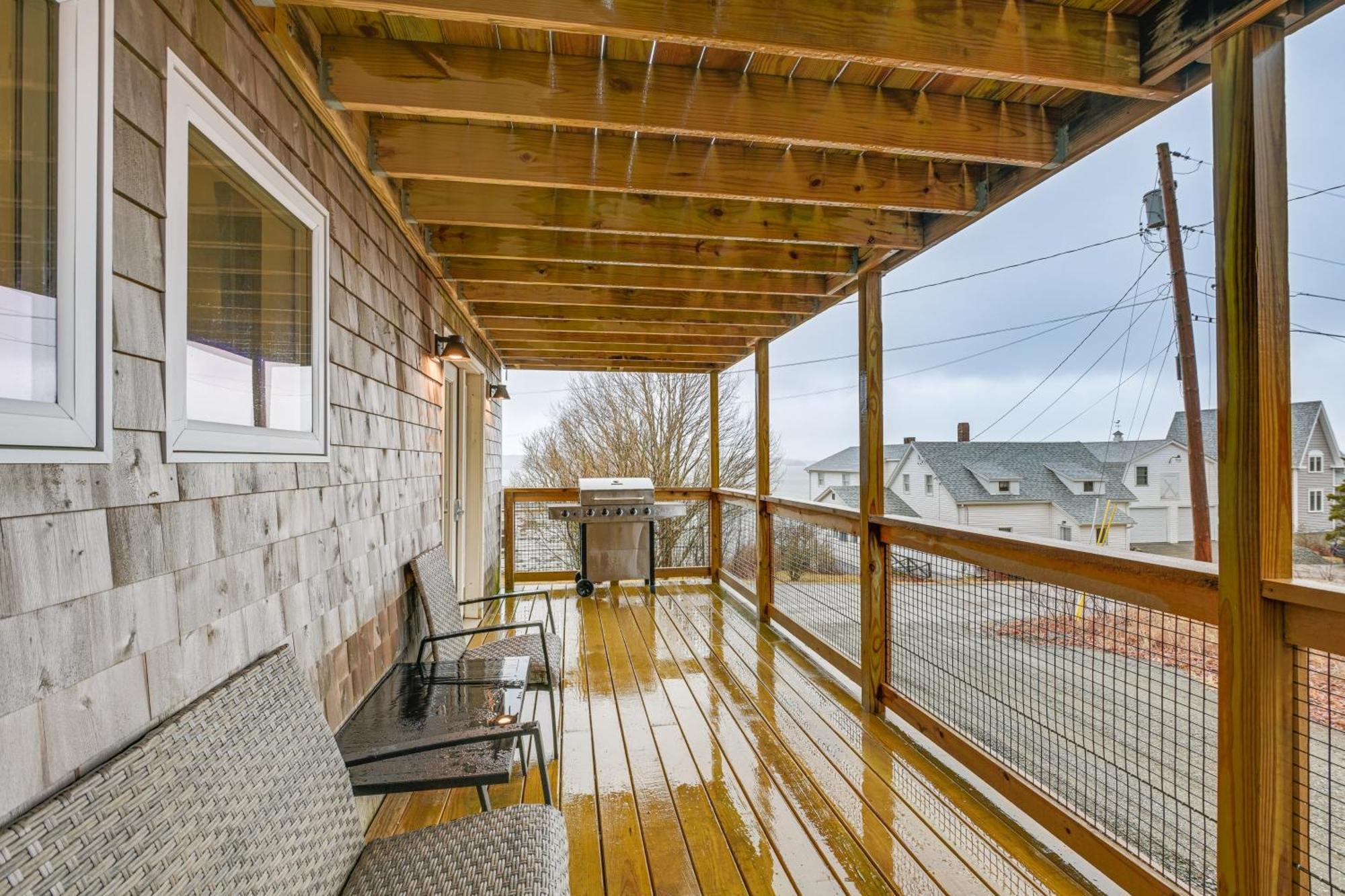 Cozy Maine Getaway Covered Deck, Walk To Beach! * Lubec